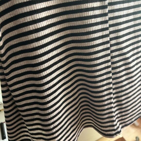 Pink Rose Black and White Striped Short Sleeve Tee M - Picture 14 of 16